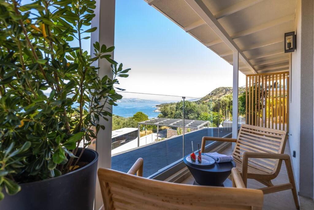 Thalassa View Residence Аргостолион Екстериор снимка
